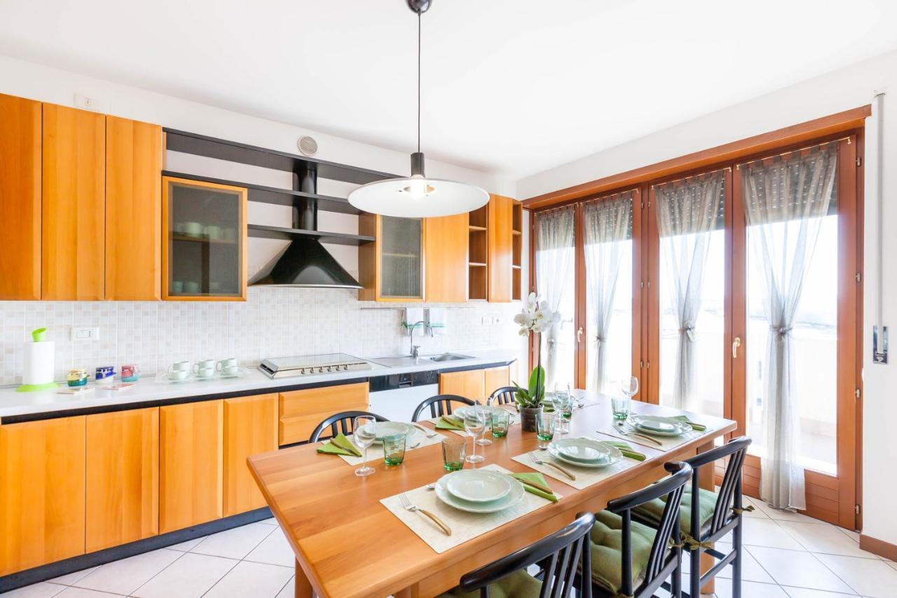 Apartamento Attico Ai Cedri Verona Habitación foto
