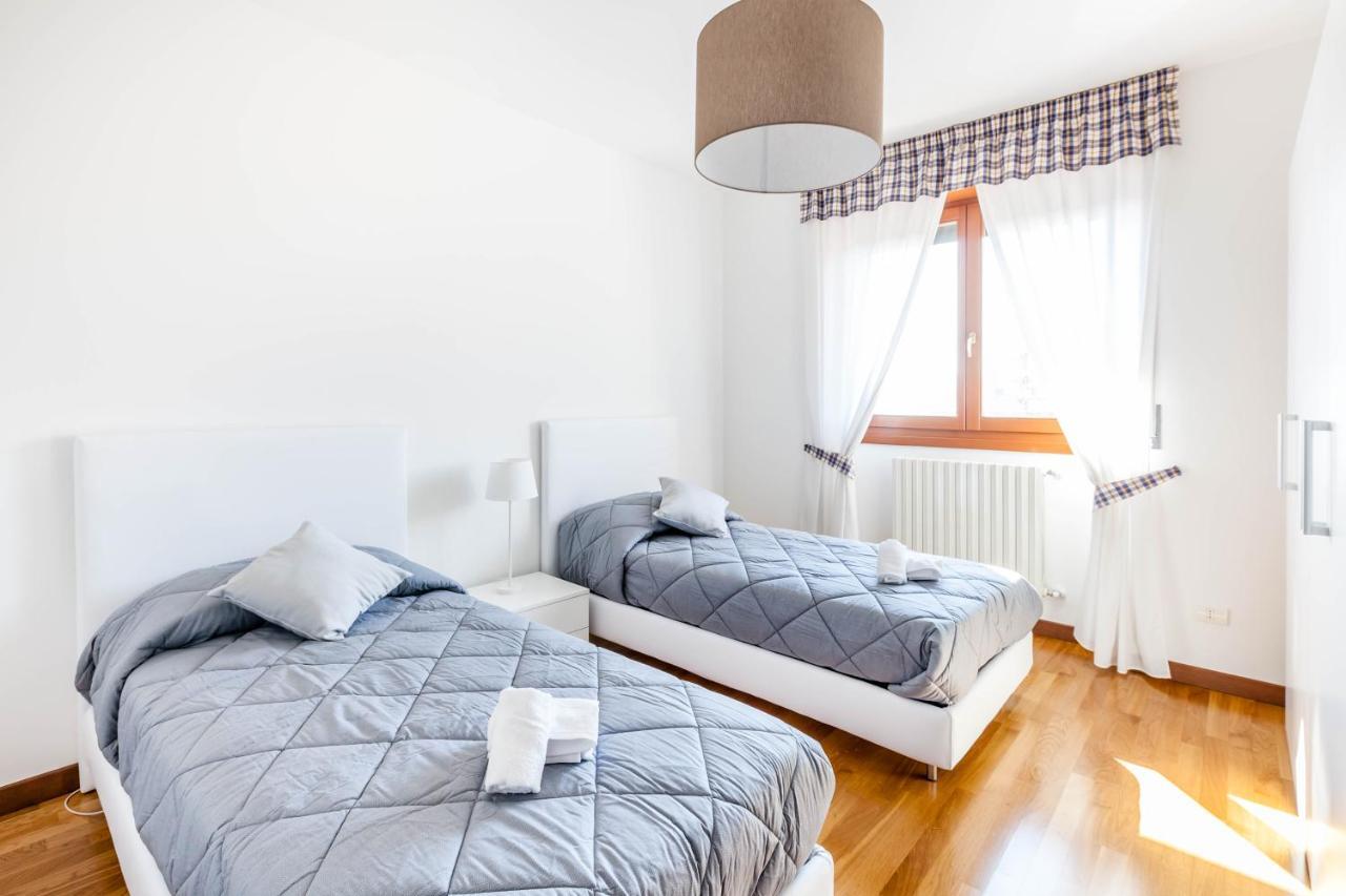 Apartamento Attico Ai Cedri Verona Habitación foto